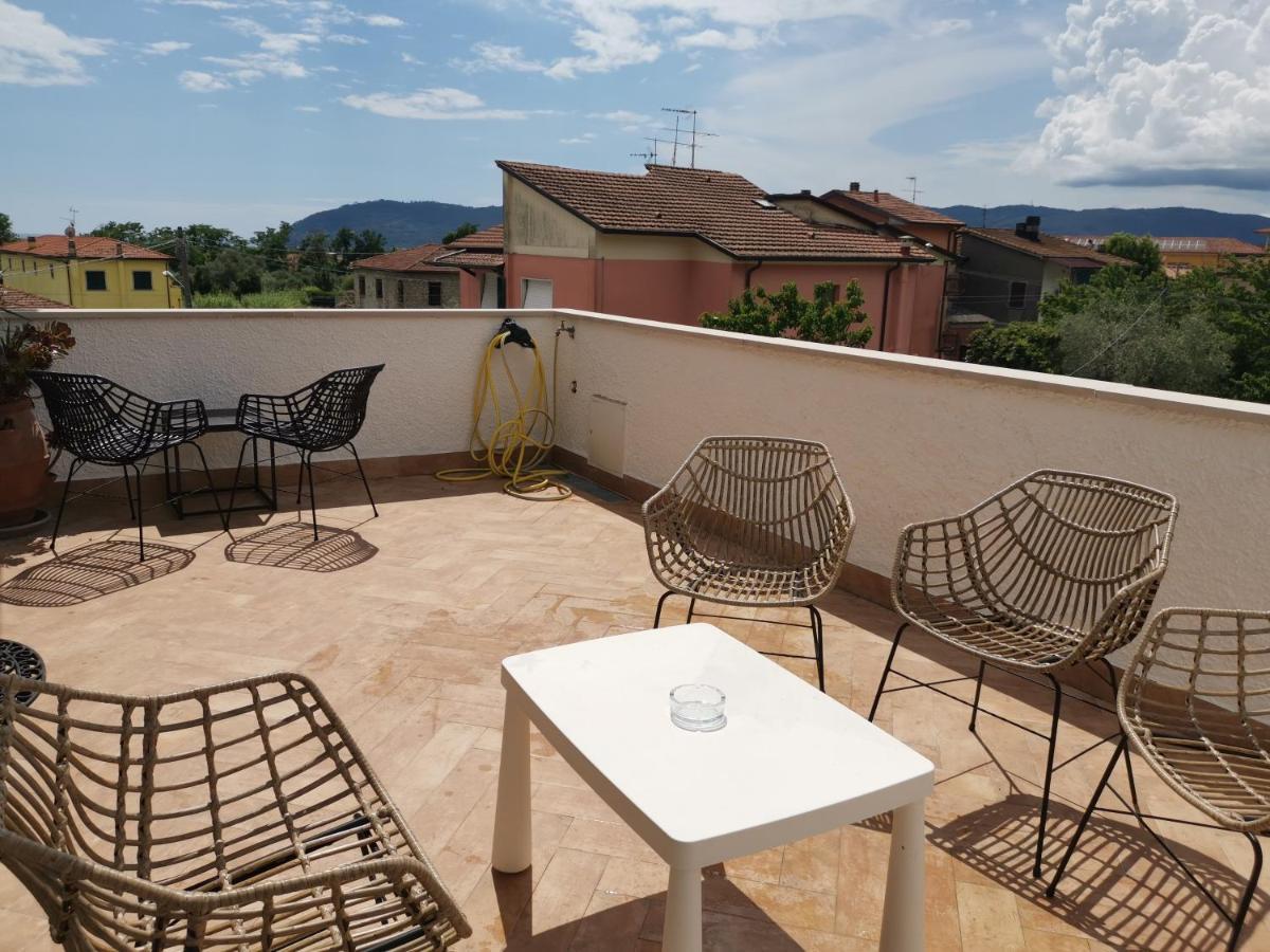 Villa Flora Affittacamere Luni Exterior photo